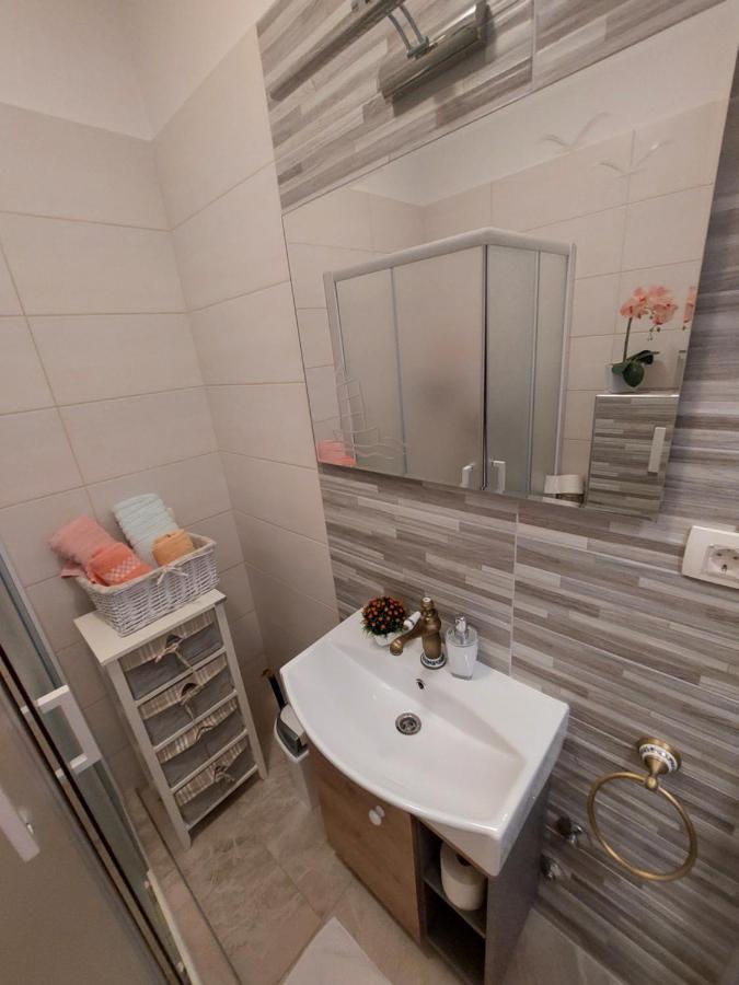 Rooms Nevenka Нови-Винодолски Экстерьер фото